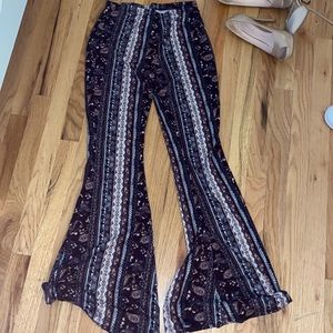 Adorable fashion nova flared pants! Cute print